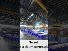 Elektryczne ogrzewanie Wodnik dla zwierząt z regulowaną temperaturą ogrzewania i przepływem